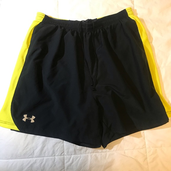 Under Armour running shorts( like new) - Picture 4 of 6